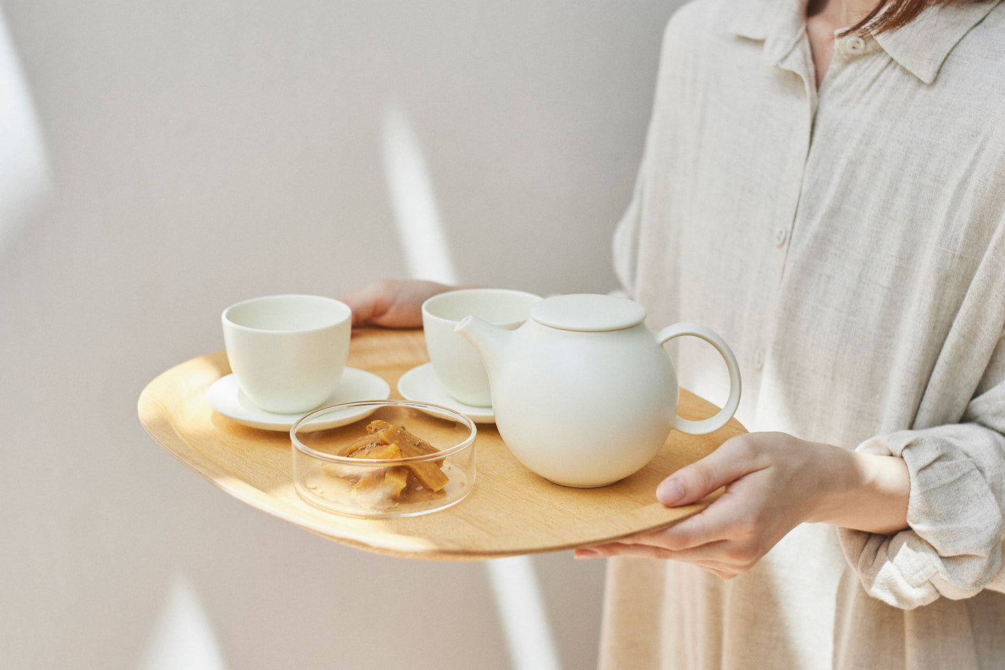 Porcelain Teapot with Stainless Steel Infuser | Kinto - PEBBLE
